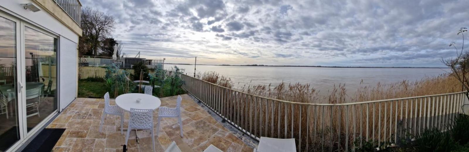 مبيت وإفطار Bayon Domaine La Corniche المظهر الخارجي الصورة